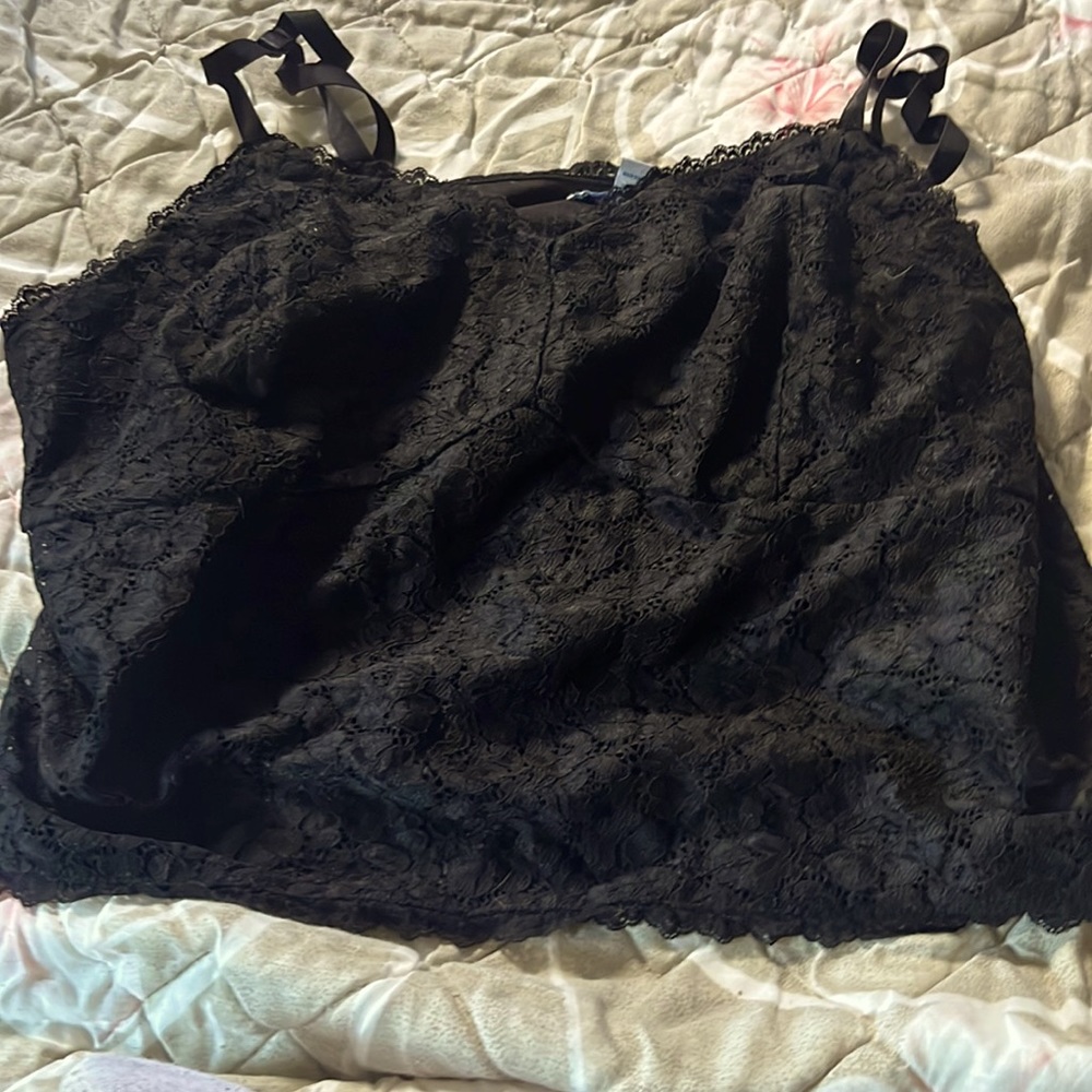 Black crop top